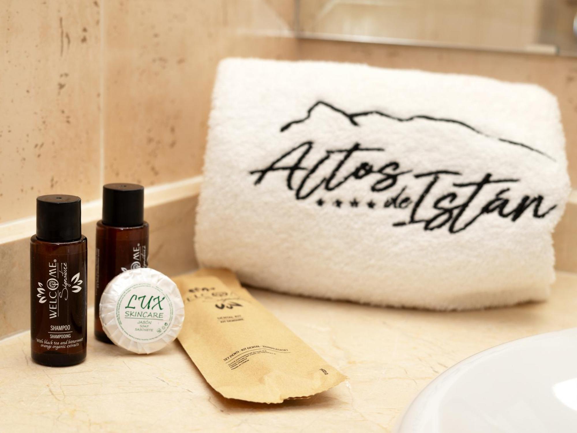 Hotel Altos De イスタン エクステリア 写真