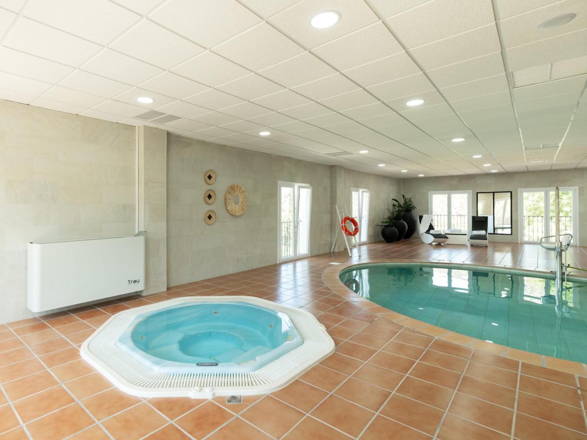 Hotel Altos De イスタン エクステリア 写真